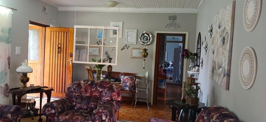 3 Bedroom Property for Sale in Heuwelsig Northern Cape